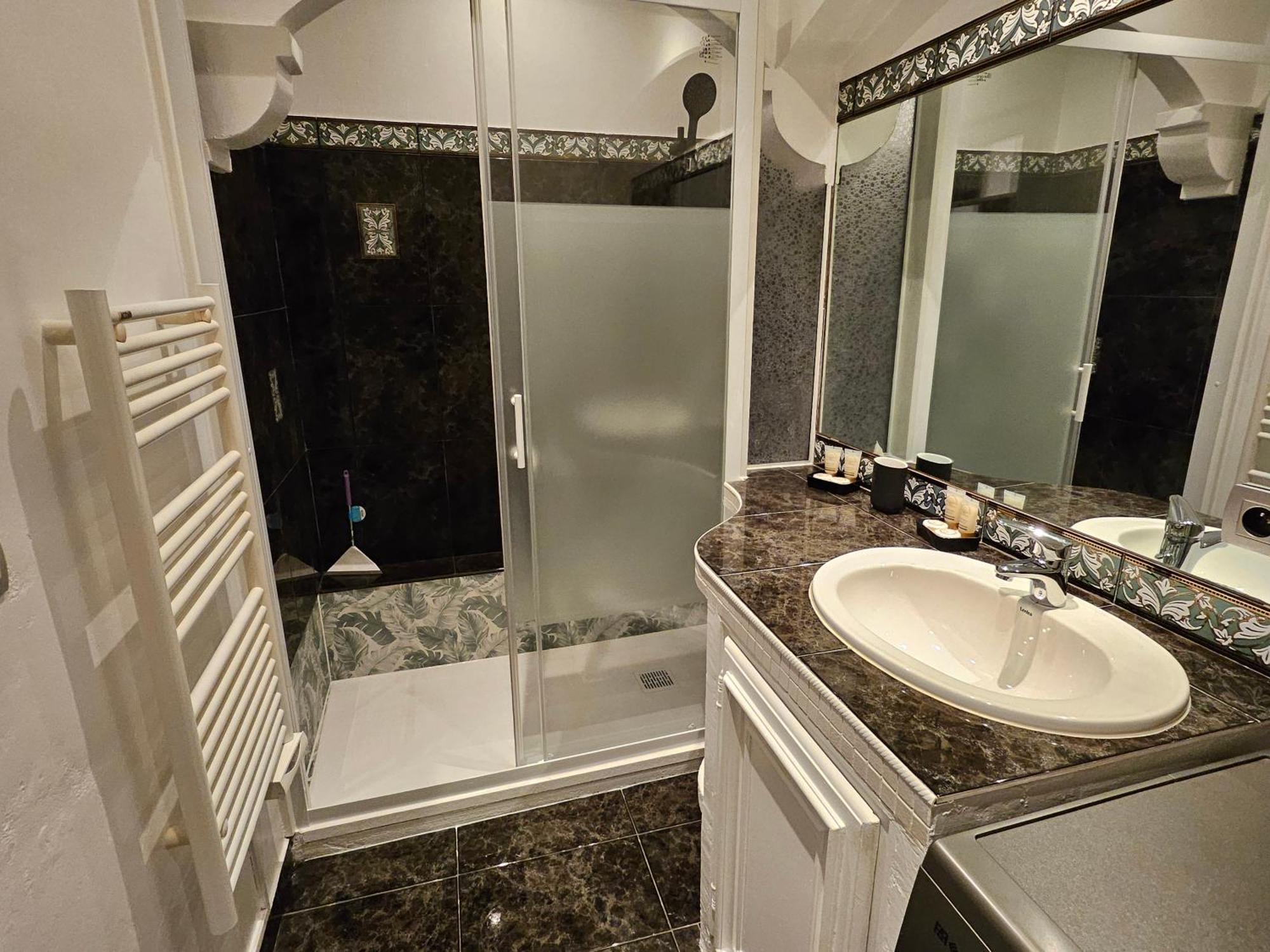Dans Ancien Moulin A Huile Renove Appartement *